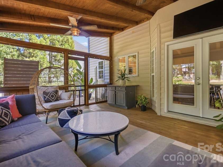 2529 Shady Reach Lane, Charlotte, NC 28214.  MLS# CAR4421103, YatesRealty ID 50018. 