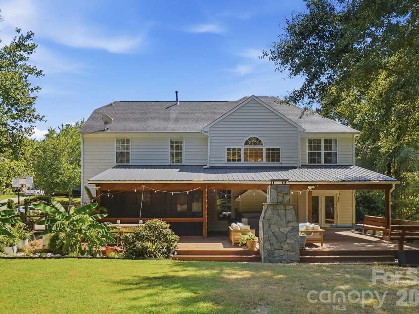 2529 Shady Reach Lane, Charlotte, NC 28214.  MLS# CAR4421103, YatesRealty ID 50018. 