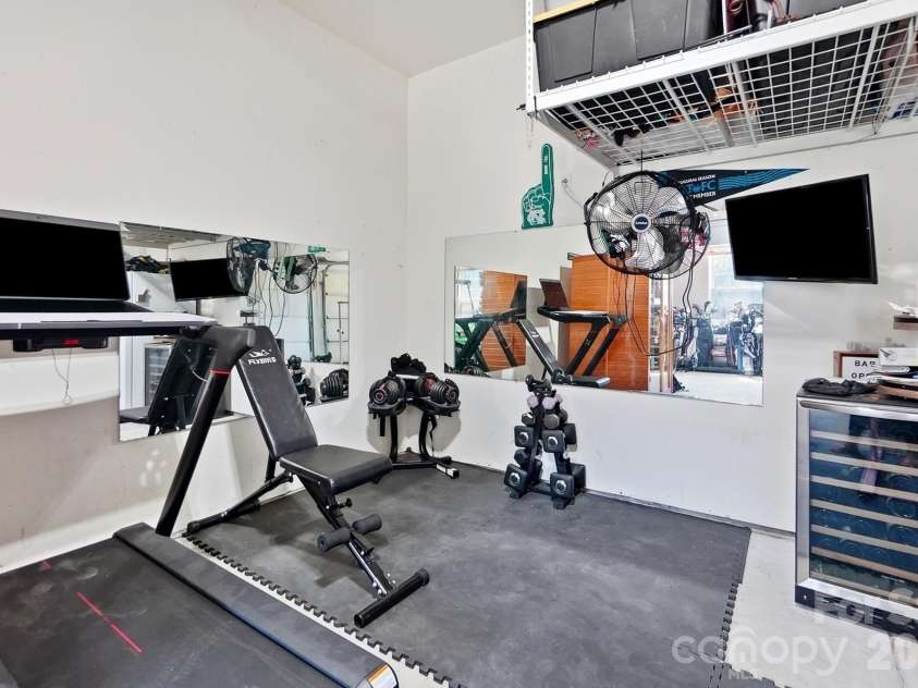 2529 Shady Reach Lane, Charlotte, NC 28214.  MLS# CAR4421103, YatesRealty ID 50018. 