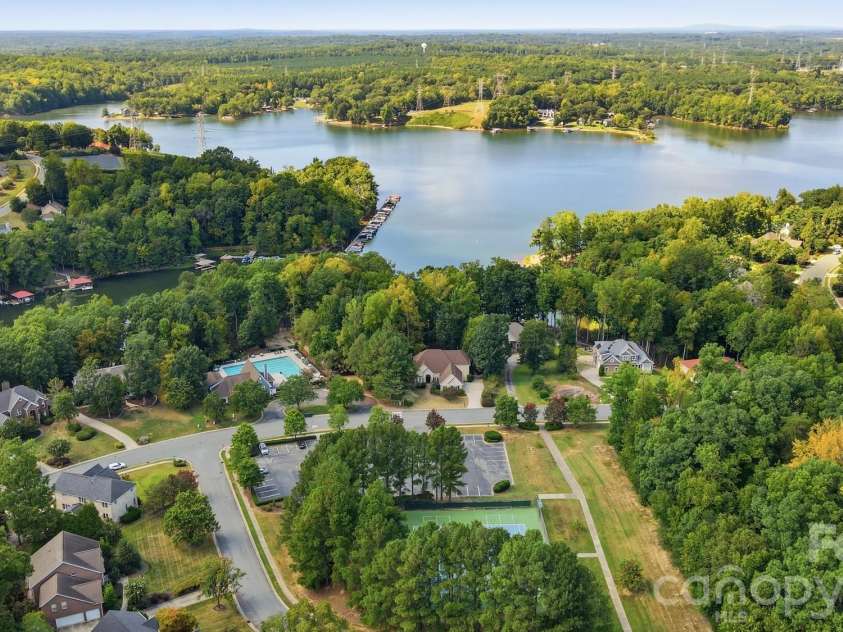 2529 Shady Reach Lane, Charlotte, NC 28214.  MLS# CAR4421103, YatesRealty ID 50018. 