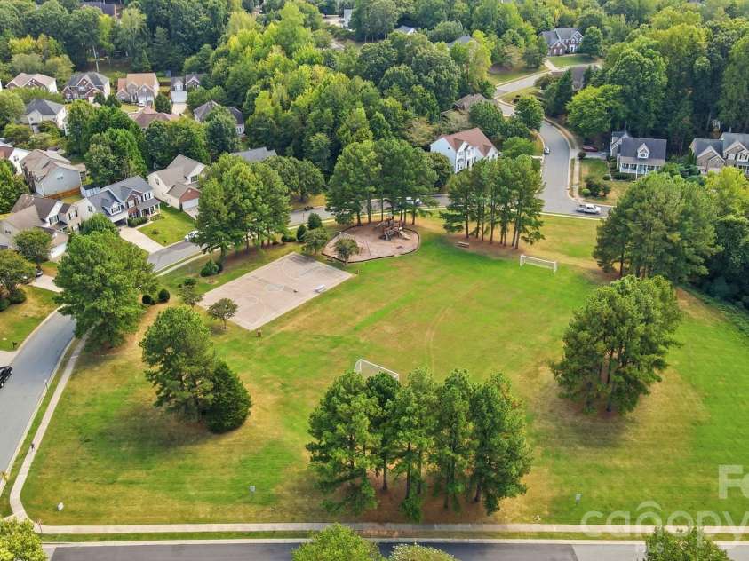 2529 Shady Reach Lane, Charlotte, NC 28214.  MLS# CAR4421103, YatesRealty ID 50018. 