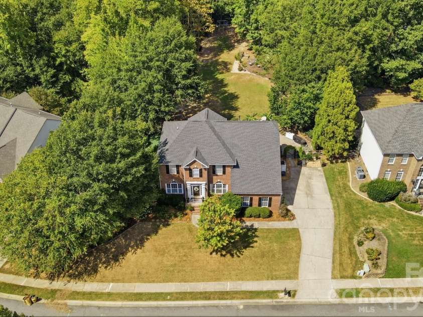 2529 Shady Reach Lane, Charlotte, NC 28214.  MLS# CAR4421103, YatesRealty ID 50018. 