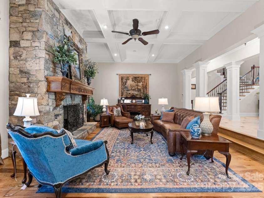 13215 Claysparrow Road, Charlotte, NC 28278.  MLS# CAR4225145, YatesRealty ID 5002. 