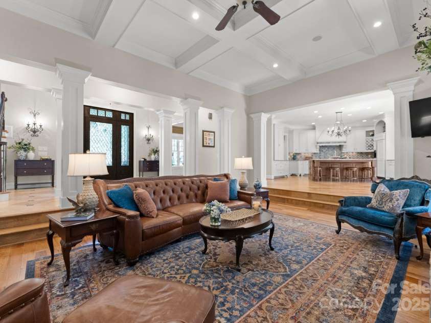 13215 Claysparrow Road, Charlotte, NC 28278.  MLS# CAR4225145, YatesRealty ID 5002. 