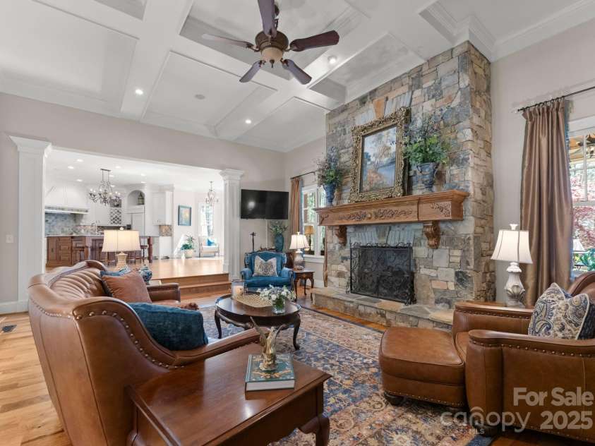 13215 Claysparrow Road, Charlotte, NC 28278.  MLS# CAR4225145, YatesRealty ID 5002. 