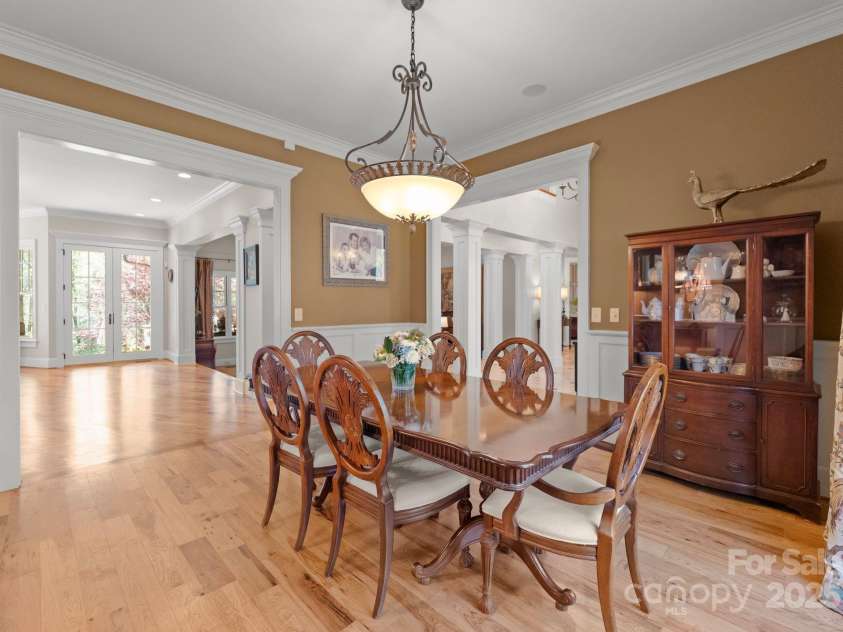 13215 Claysparrow Road, Charlotte, NC 28278.  MLS# CAR4225145, YatesRealty ID 5002. 