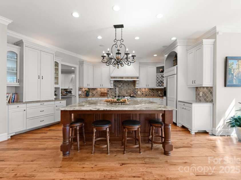 13215 Claysparrow Road, Charlotte, NC 28278.  MLS# CAR4225145, YatesRealty ID 5002. 