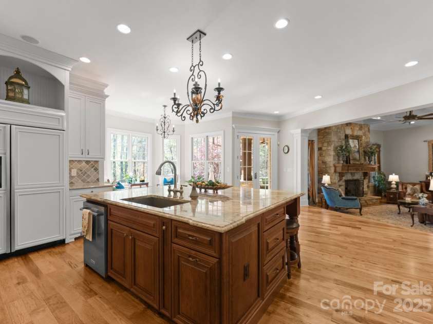 13215 Claysparrow Road, Charlotte, NC 28278.  MLS# CAR4225145, YatesRealty ID 5002. 