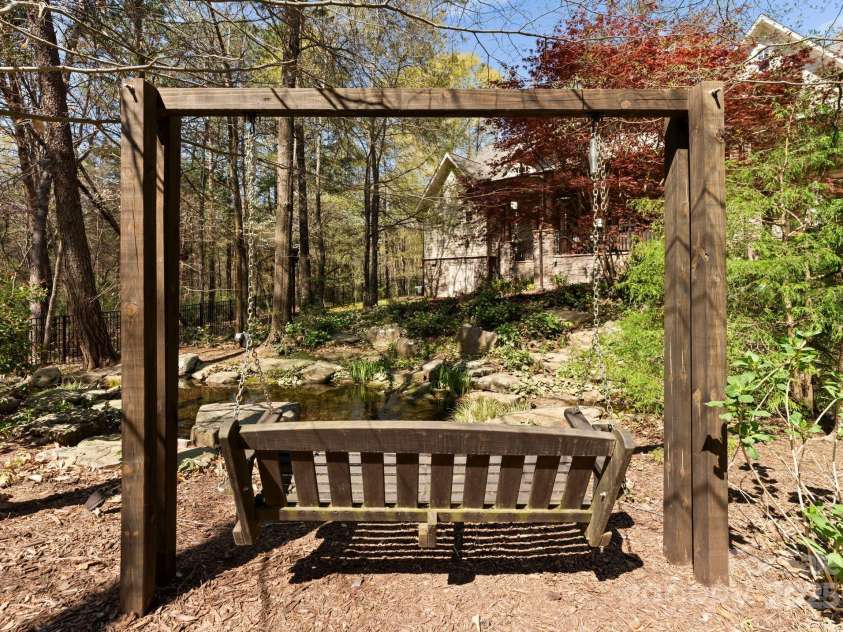 13215 Claysparrow Road, Charlotte, NC 28278.  MLS# CAR4225145, YatesRealty ID 5002. 