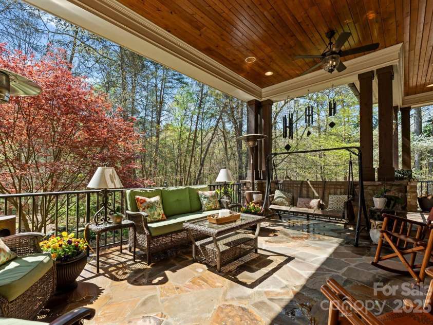 13215 Claysparrow Road, Charlotte, NC 28278.  MLS# CAR4225145, YatesRealty ID 5002. 