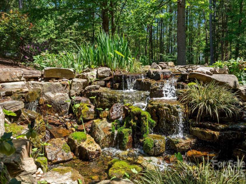 13215 Claysparrow Road, Charlotte, NC 28278.  MLS# CAR4225145, YatesRealty ID 5002. 