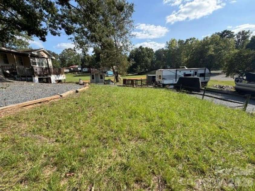 184 Deer Park Road, Mount Gilead, NC 27306.  MLS# CAR4423228, YatesRealty ID 50020. 