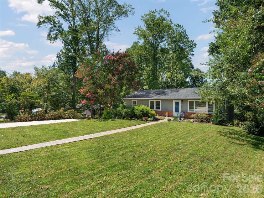 182 Locust Court, Arden, NC 28704.  MLS# CAR4423530, YatesRealty ID 50021. 