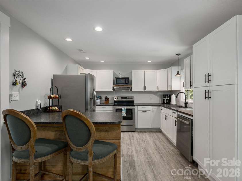 182 Locust Court, Arden, NC 28704.  MLS# CAR4423530, YatesRealty ID 50021. 