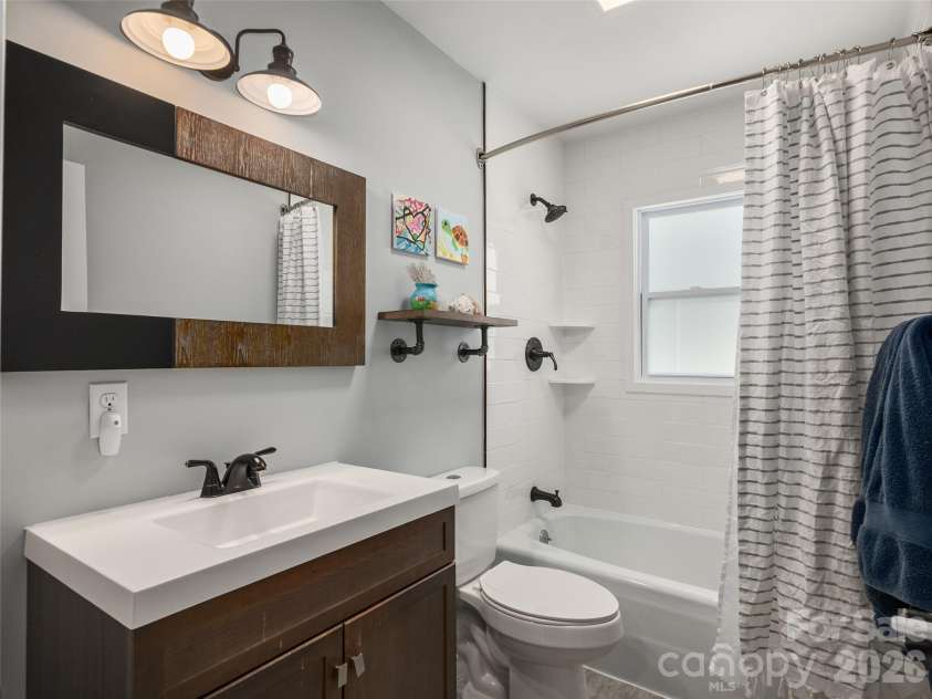 182 Locust Court, Arden, NC 28704.  MLS# CAR4423530, YatesRealty ID 50021. 