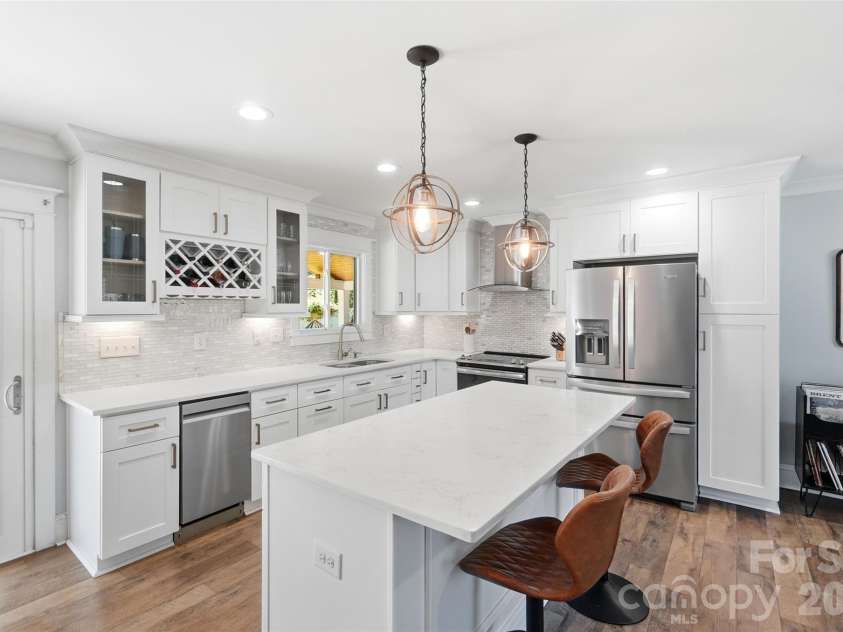 1901 Clearwood Lane, Charlotte, NC 28214.  MLS# CAR4422726, YatesRealty ID 50028. 