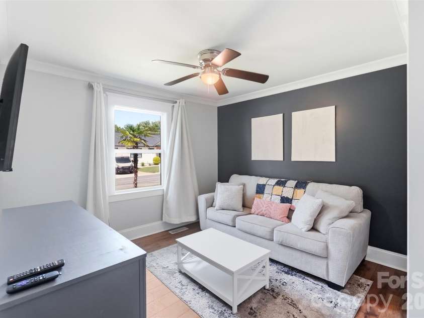 1901 Clearwood Lane, Charlotte, NC 28214.  MLS# CAR4422726, YatesRealty ID 50028. 