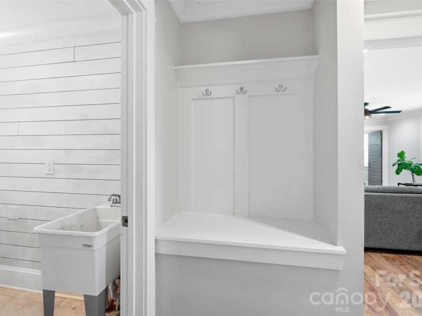 1901 Clearwood Lane, Charlotte, NC 28214.  MLS# CAR4422726, YatesRealty ID 50028. 