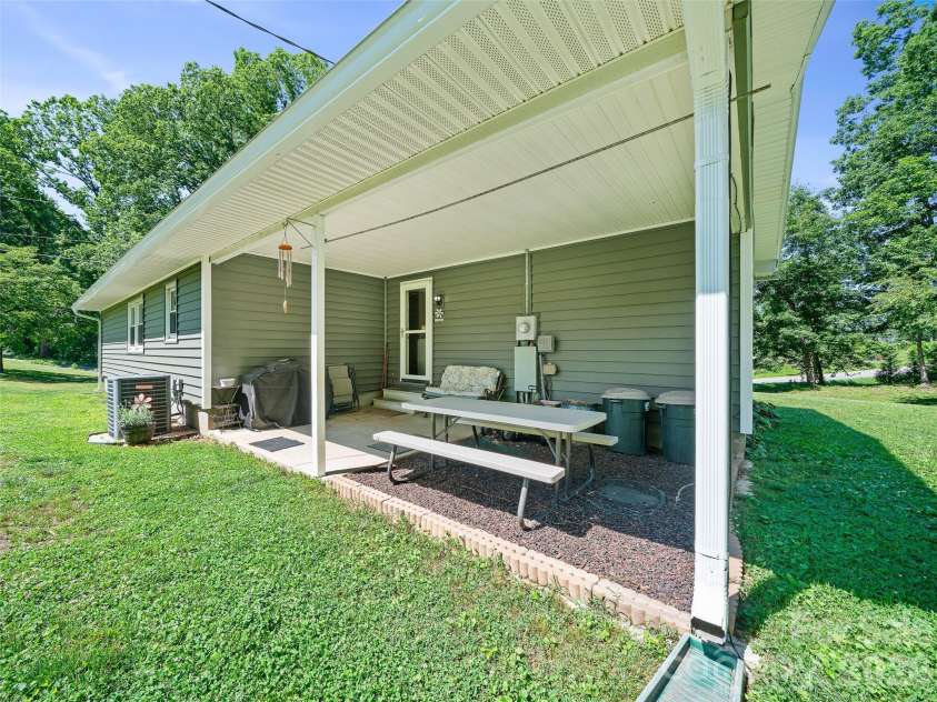 1115 Glenn Bridge Road, Arden, NC 28704.  MLS# CAR4423534, YatesRealty ID 50032. 