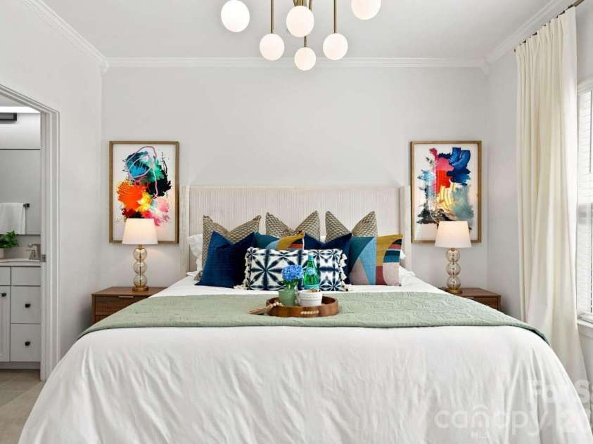 260 Parkwood Avenue, Charlotte, NC 28206.  MLS# CAR4423328, YatesRealty ID 50035. 