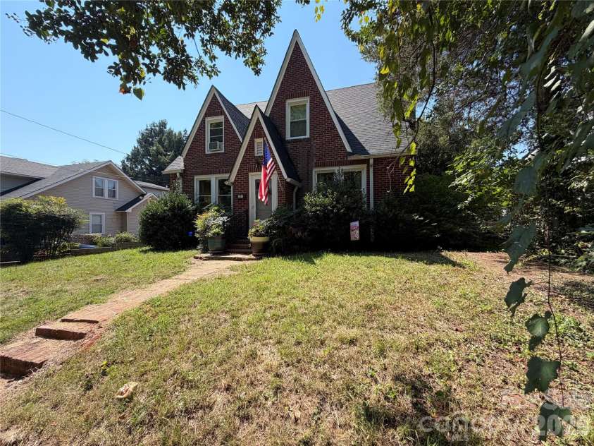 177 6th Street, Rutherfordton, NC 28139.  MLS# CAR4422598, YatesRealty ID 50036. 