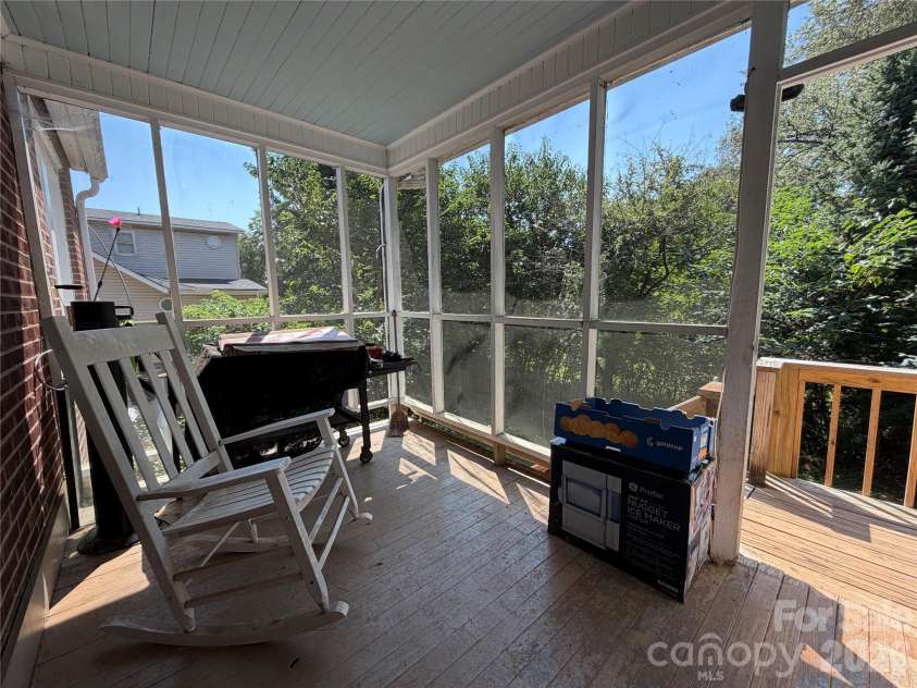 177 6th Street, Rutherfordton, NC 28139.  MLS# CAR4422598, YatesRealty ID 50036. 