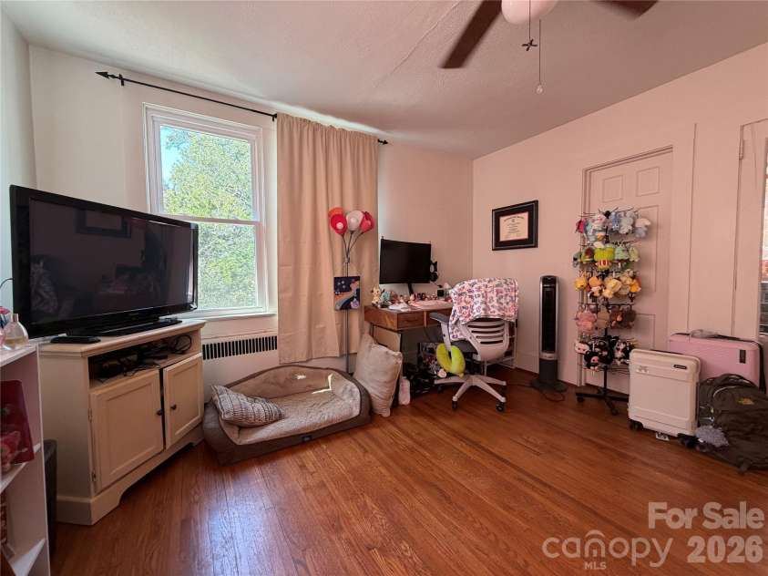 177 6th Street, Rutherfordton, NC 28139.  MLS# CAR4422598, YatesRealty ID 50036. 