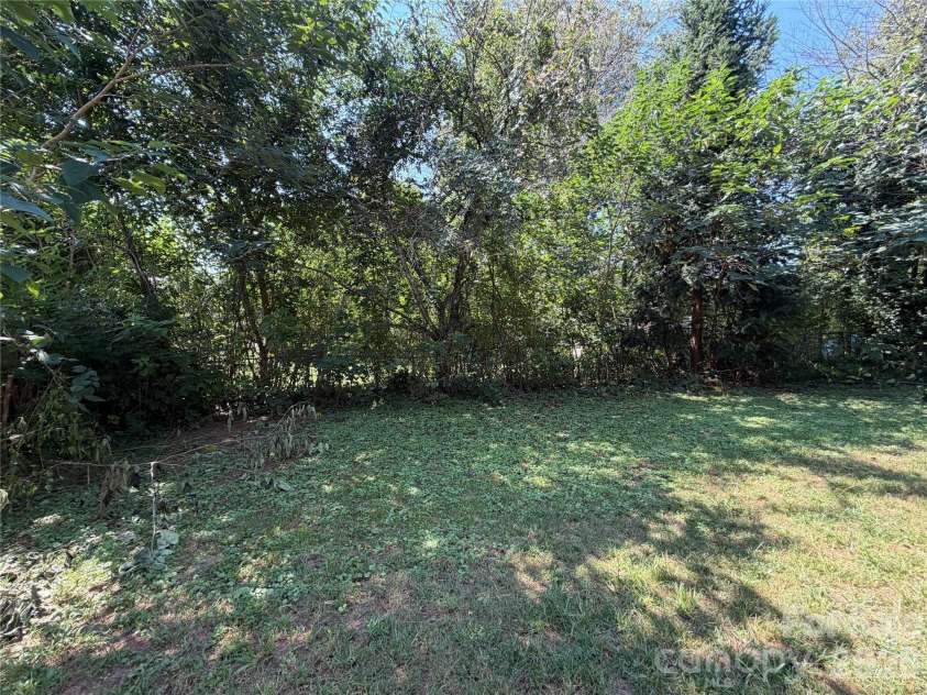 177 6th Street, Rutherfordton, NC 28139.  MLS# CAR4422598, YatesRealty ID 50036. 