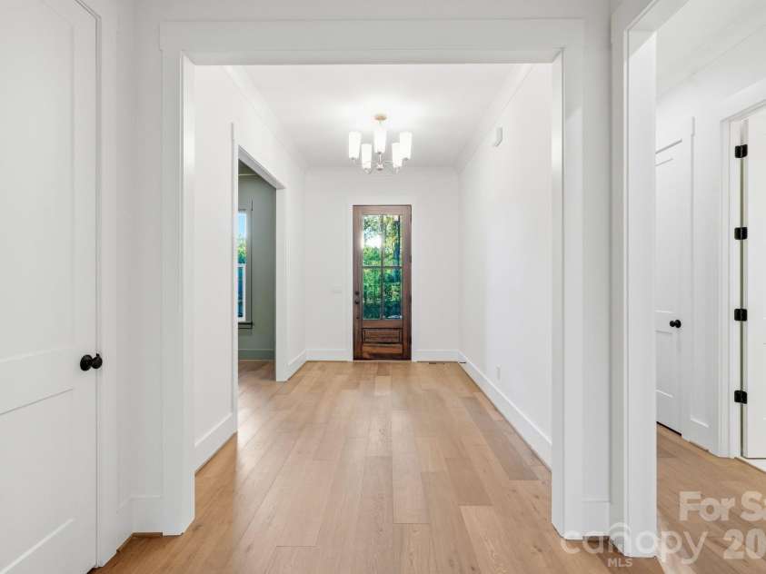 4214 Waterbury Drive, Charlotte, NC 28209.  MLS# CAR4422616, YatesRealty ID 50037. 