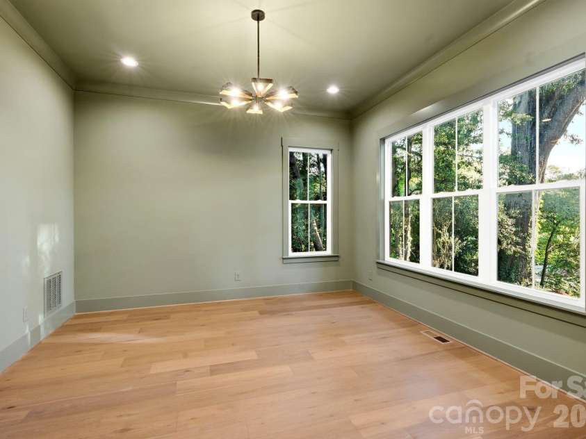 4214 Waterbury Drive, Charlotte, NC 28209.  MLS# CAR4422616, YatesRealty ID 50037. 