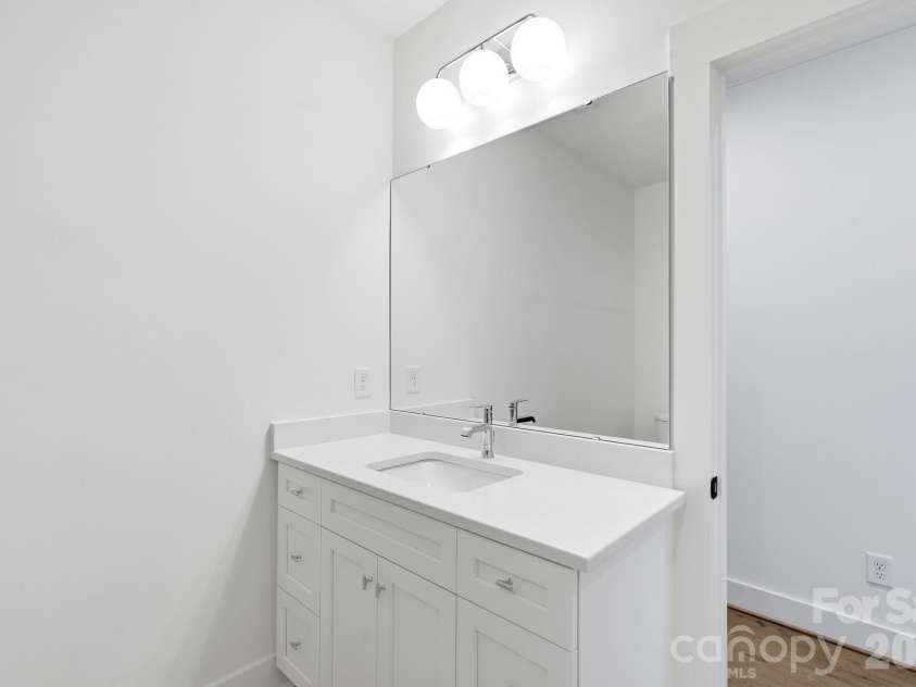 4214 Waterbury Drive, Charlotte, NC 28209.  MLS# CAR4422616, YatesRealty ID 50037. 