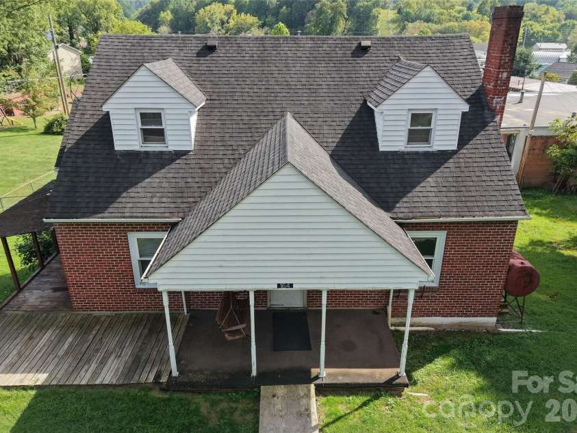 164 Mitchell Avenue, Bakersville, NC 28705.  MLS# CAR4423512, YatesRealty ID 50038. 