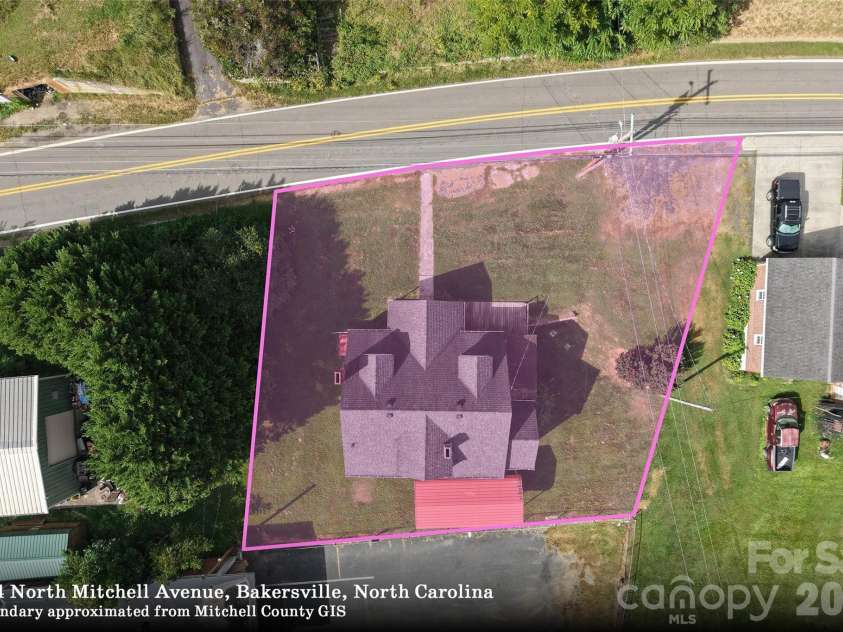 164 Mitchell Avenue, Bakersville, NC 28705.  MLS# CAR4423512, YatesRealty ID 50038. 
