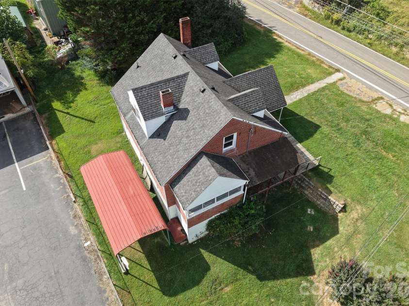 164 Mitchell Avenue, Bakersville, NC 28705.  MLS# CAR4423512, YatesRealty ID 50038. 