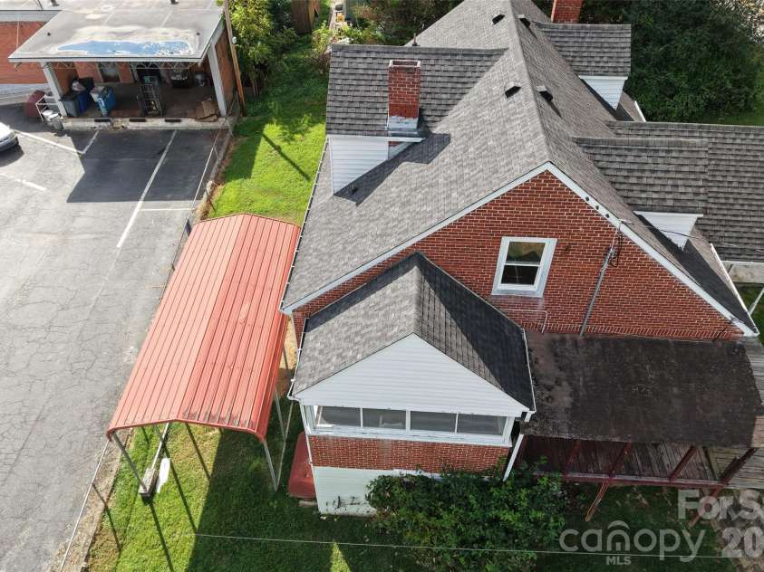 164 Mitchell Avenue, Bakersville, NC 28705.  MLS# CAR4423512, YatesRealty ID 50038. 