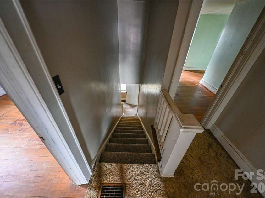 164 Mitchell Avenue, Bakersville, NC 28705.  MLS# CAR4423512, YatesRealty ID 50038. 