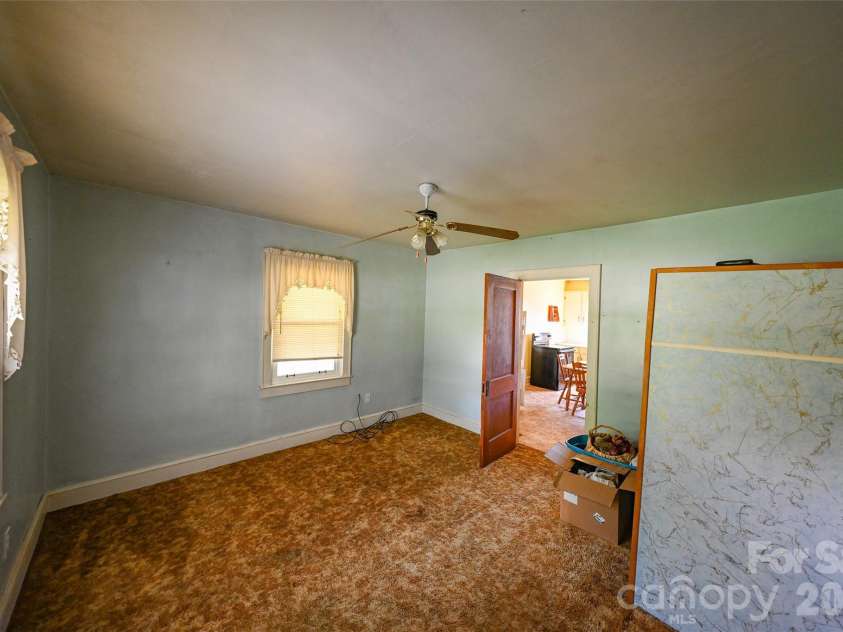 164 Mitchell Avenue, Bakersville, NC 28705.  MLS# CAR4423512, YatesRealty ID 50038. 