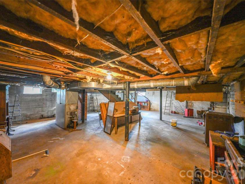 164 Mitchell Avenue, Bakersville, NC 28705.  MLS# CAR4423512, YatesRealty ID 50038. 
