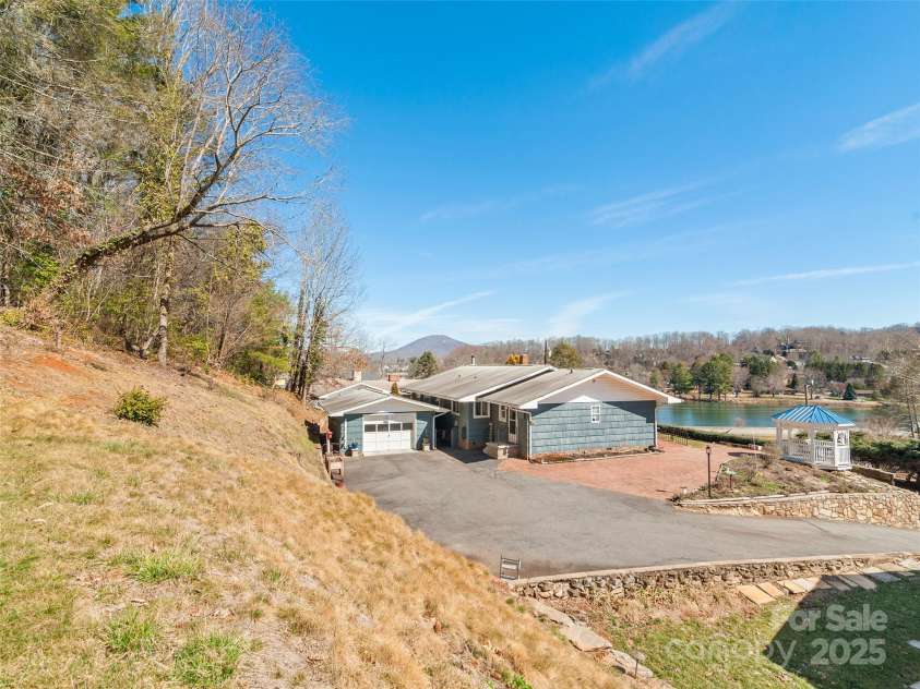 741 Golf Course Road, Waynesville, NC 28786.  MLS# CAR4228648, YatesRealty ID 5004. 