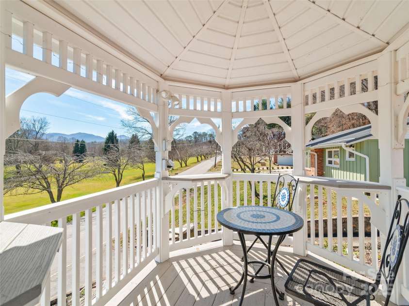 741 Golf Course Road, Waynesville, NC 28786.  MLS# CAR4228648, YatesRealty ID 5004. 