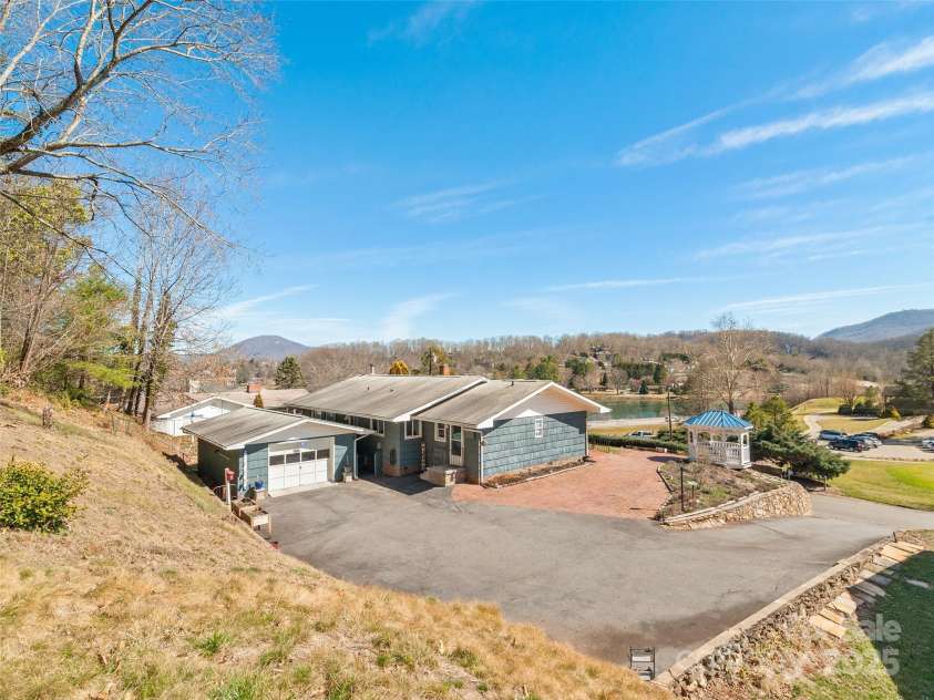 741 Golf Course Road, Waynesville, NC 28786.  MLS# CAR4228648, YatesRealty ID 5004. 