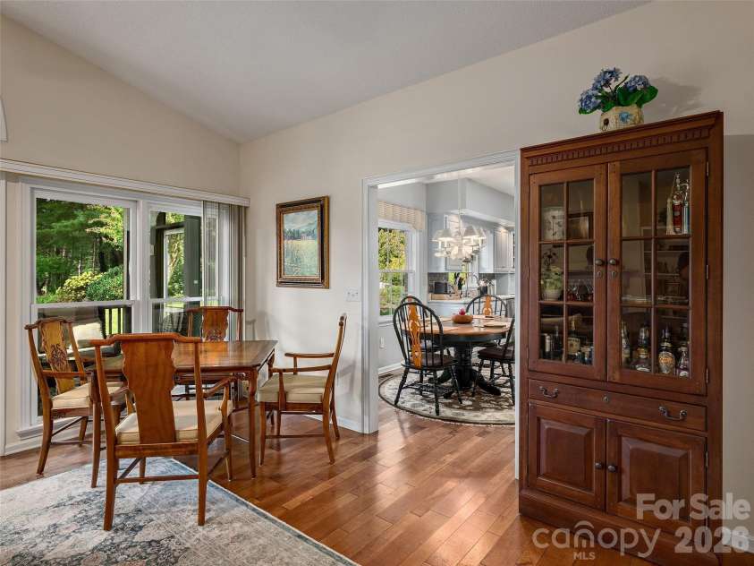60 Beaumont Drive, Hendersonville, NC 28739.  MLS# CAR4423408, YatesRealty ID 50040. 