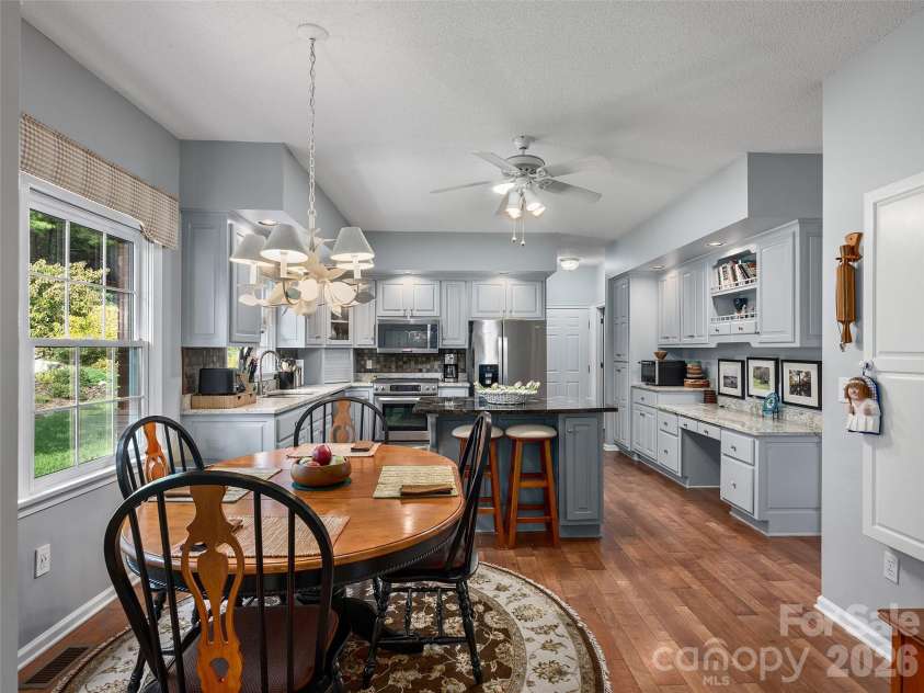 60 Beaumont Drive, Hendersonville, NC 28739.  MLS# CAR4423408, YatesRealty ID 50040. 