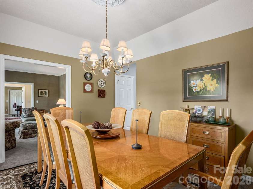 60 Beaumont Drive, Hendersonville, NC 28739.  MLS# CAR4423408, YatesRealty ID 50040. 