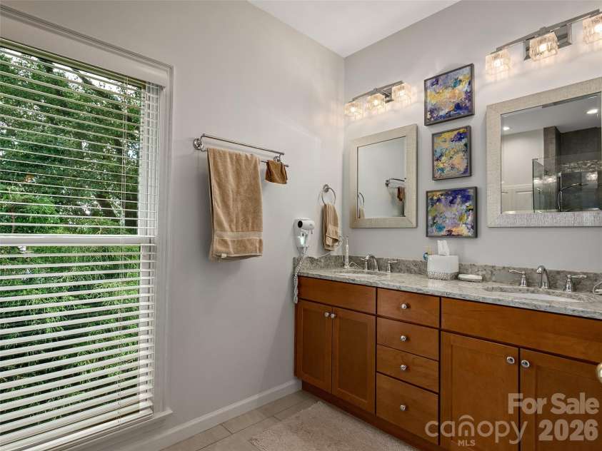 60 Beaumont Drive, Hendersonville, NC 28739.  MLS# CAR4423408, YatesRealty ID 50040. 