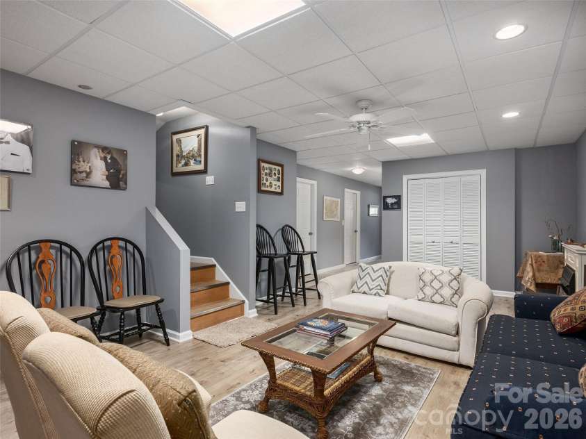60 Beaumont Drive, Hendersonville, NC 28739.  MLS# CAR4423408, YatesRealty ID 50040. 