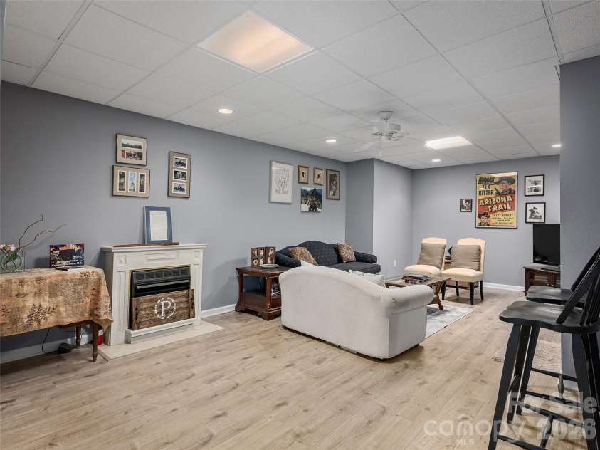 60 Beaumont Drive, Hendersonville, NC 28739.  MLS# CAR4423408, YatesRealty ID 50040. 
