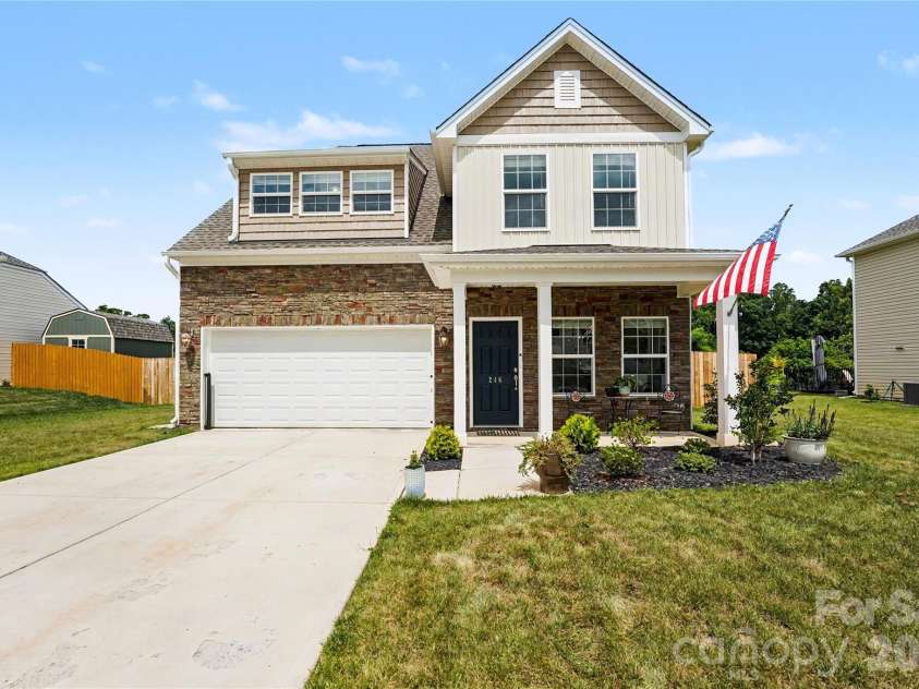 246 Kyndall Run Drive, Lexington, NC 27295.  MLS# CAR4421943, YatesRealty ID 50041. 