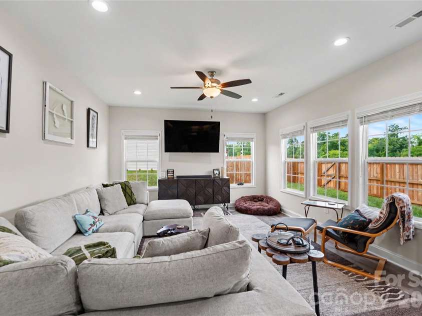 246 Kyndall Run Drive, Lexington, NC 27295.  MLS# CAR4421943, YatesRealty ID 50041. 