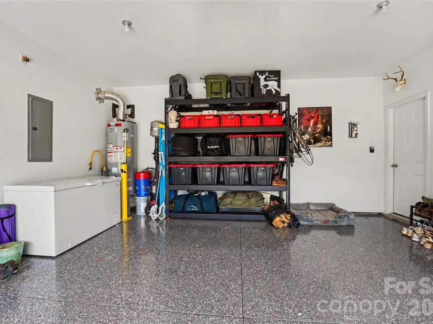 246 Kyndall Run Drive, Lexington, NC 27295.  MLS# CAR4421943, YatesRealty ID 50041. 